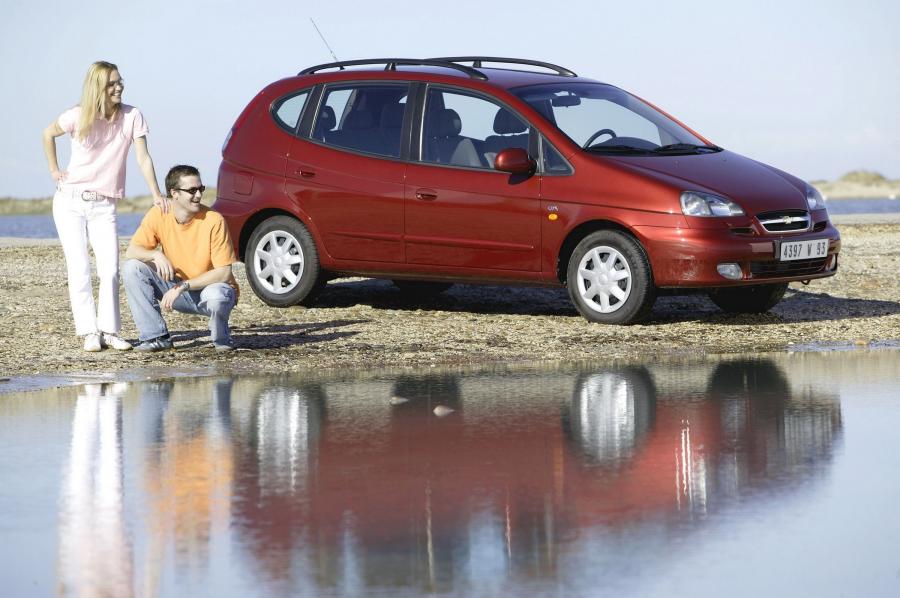  Chevrolet Rezzo 2000 года  (фото 23 из 28)
